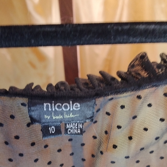 Nicole Black Chemise with Fluttery Sleeves - Picture 2 of 4